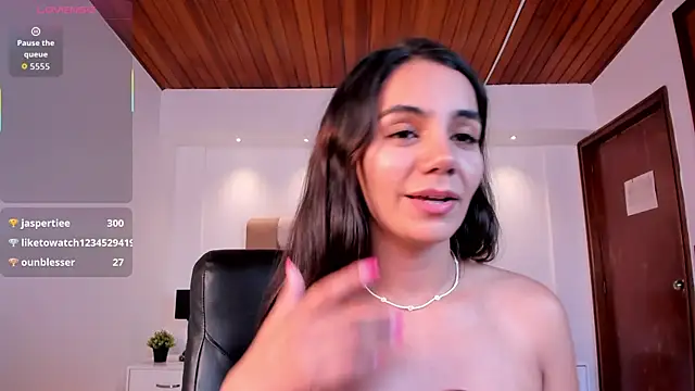 martina_mancini live cam on StripChat