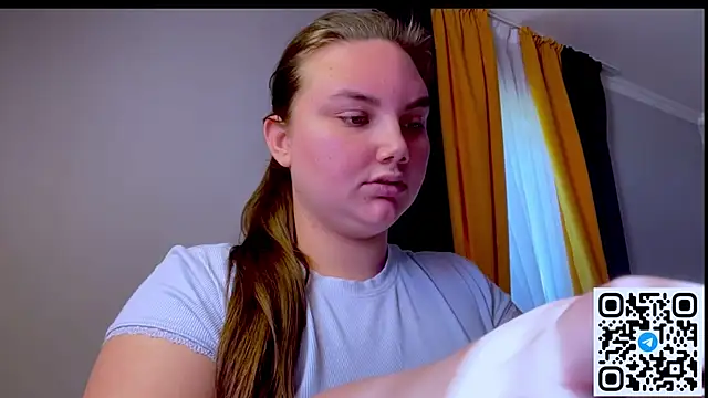 Dreamyblushfairy webcam