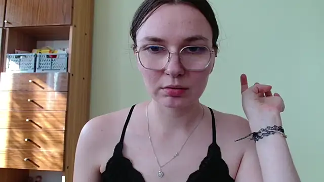 looveellyx - LooveELLYx's free webcam - UK Sex Cams