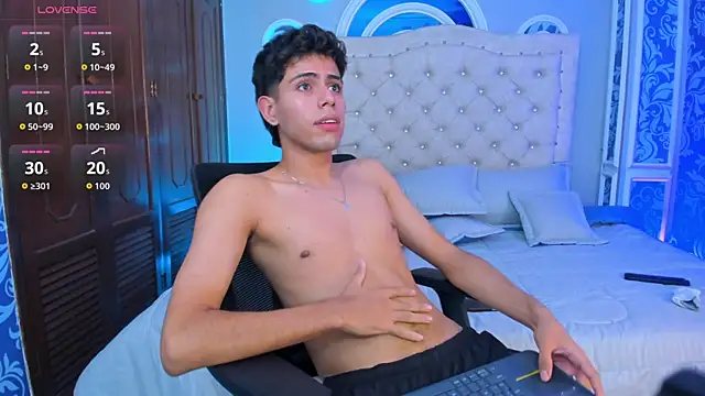 hunterwest06 webcam