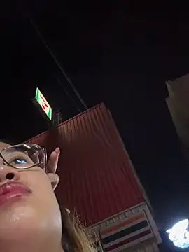 Ponthip webcam