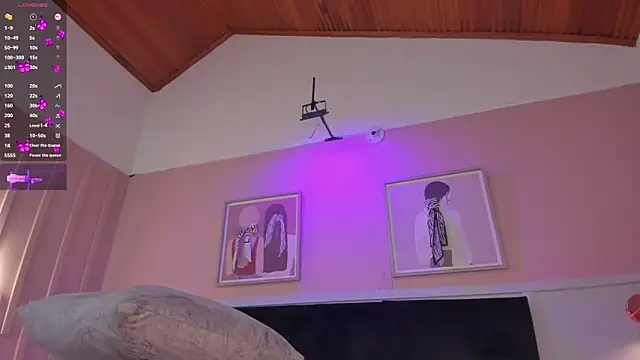 elodie_walker webcam