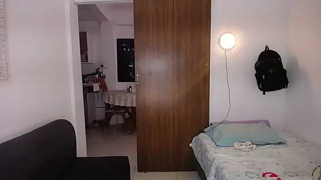 yselahot webcam