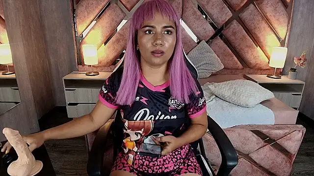 TamaraaHoney webcam