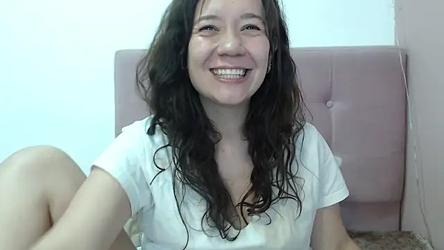 Watch lanna_1878 live on EroticFlix - High definition streams