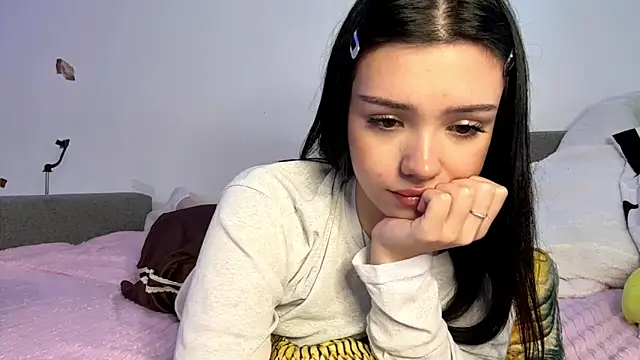 Watch BeckyAurielle live on EroticFlix - High definition streams