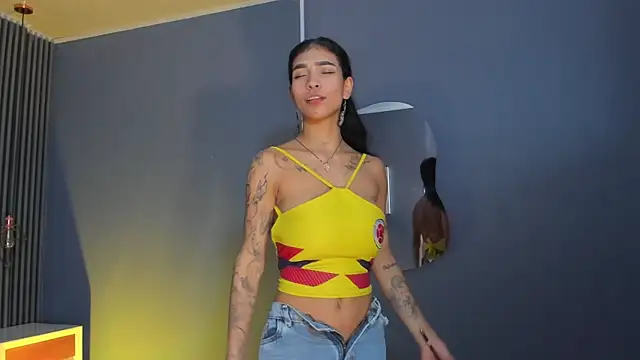LauraAristizabal webcam