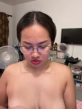 Ponthip webcam