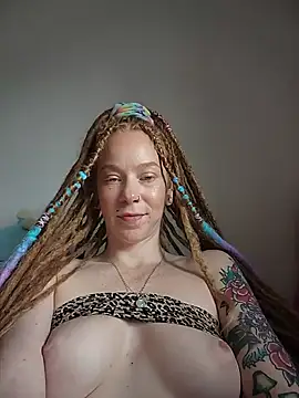 LucidLucy webcam