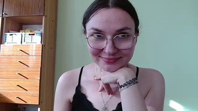 LooveELLYx webcam