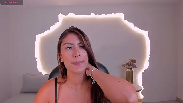 ArianaDumont webcam
