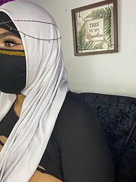Watch zulema_parvin live on EroticFlix - High definition streams