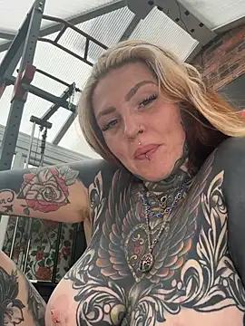 AlexandraWildd webcam