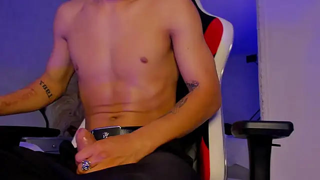 DylanRoyce_ webcam