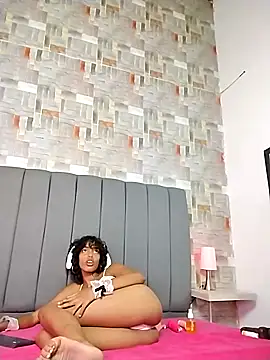 jade_roush webcam
