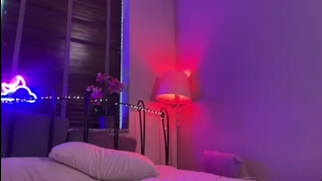 MistresssX webcam