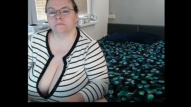 Sweetboobs webcam