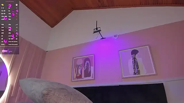 elodie_walker webcam