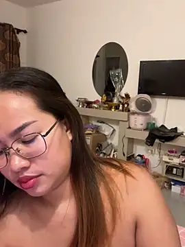 Ponthip webcam