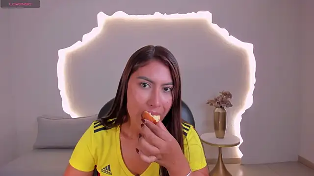 arianadumont - ArianaDumont's free webcam - UK Sex Cams