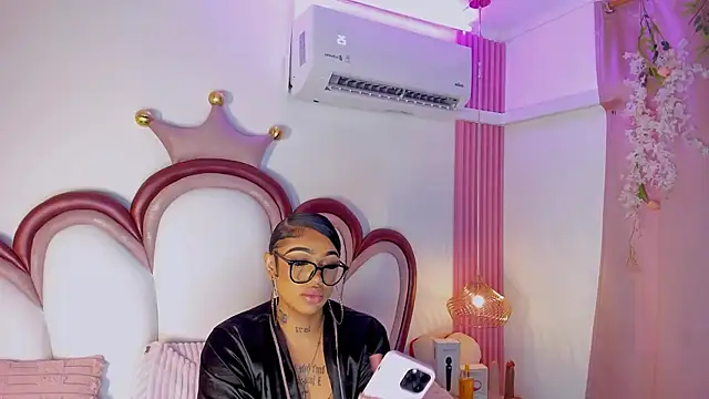 Mia_Jansen webcam