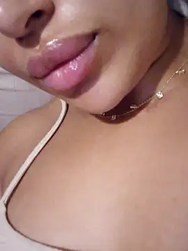 Sexlove1xo webcam