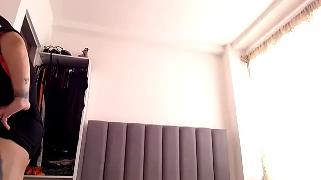 saara_johnson496 webcam