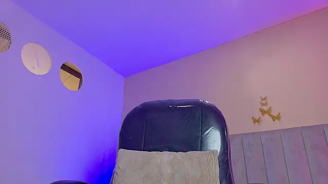 Nascary_Fox webcam