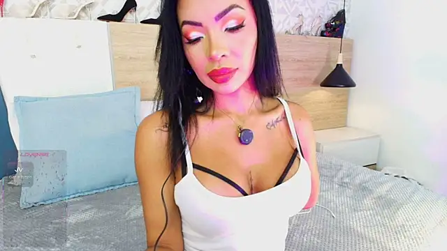 veronikali live cam on StripChat