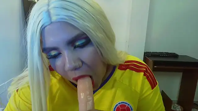 evania_lorns webcam