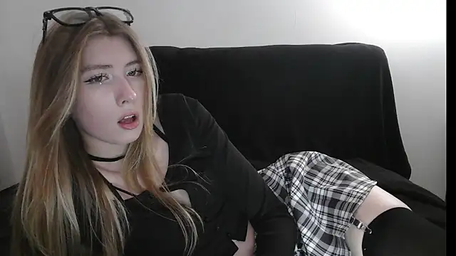 ErikaShyy webcam