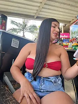 Isaa-Sweet webcam