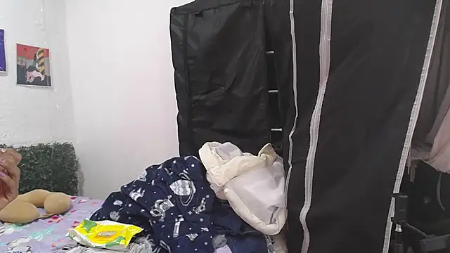 thianahorny webcam