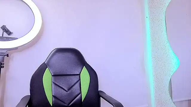 adalya_y webcam