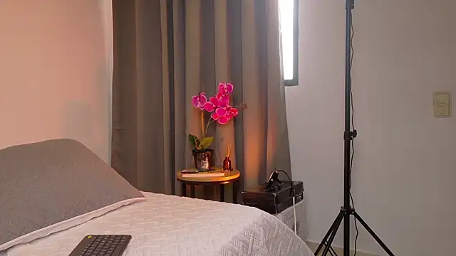 Alanna_L webcam