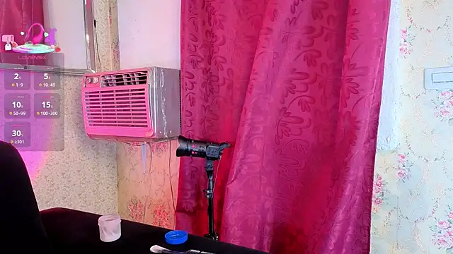 Kloe_Skinny_pm webcam