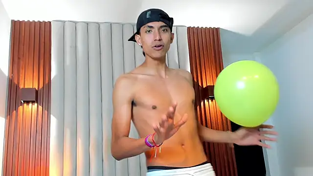 myke_tucker webcam