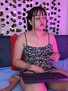 sara_blue22 webcam