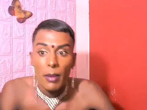 Indianglamorous_2 live cam on StripChat