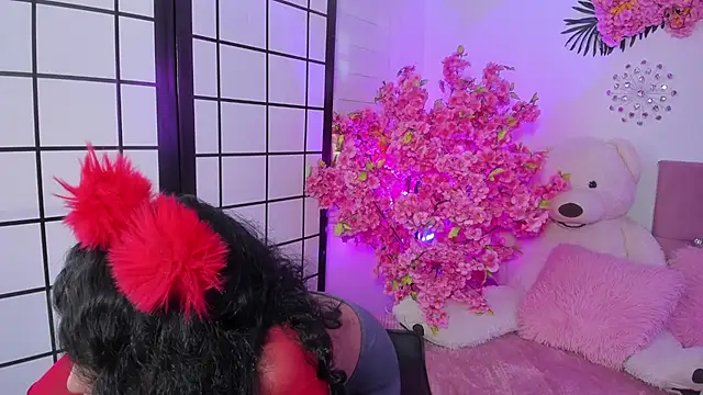 Ariana_Ivers_ webcam