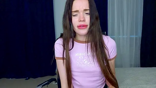 Watch Little_cuti1e live on EroticFlix - High definition streams