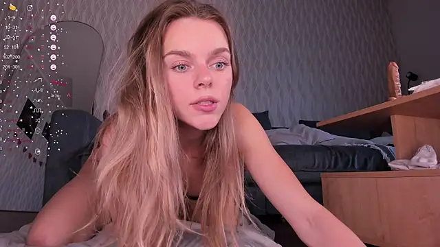 CharliSweet webcam