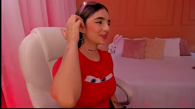 abriil_cutee (F young) - red my ass