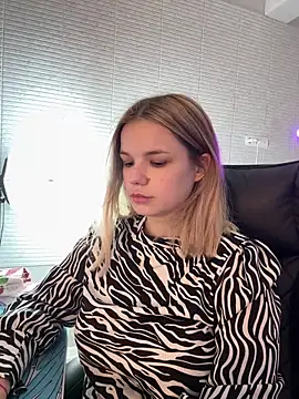 Watch KimEvanss live on EroticFlix - High definition streams