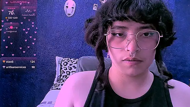 NinaYellow webcam