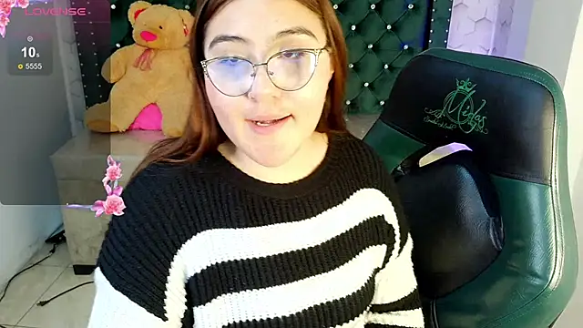 conniejames_m webcam