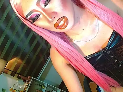 HOLLYWOOD_QUEEN_88 webcam