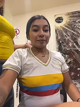 AlyssaRay webcam