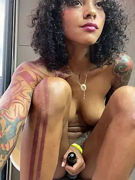 LizStorm_ webcam