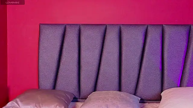 Mikavelvet08 webcam